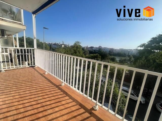MAGNÍFICO PISO CON VISTAS AL GUADALQUIVIR - foto 2