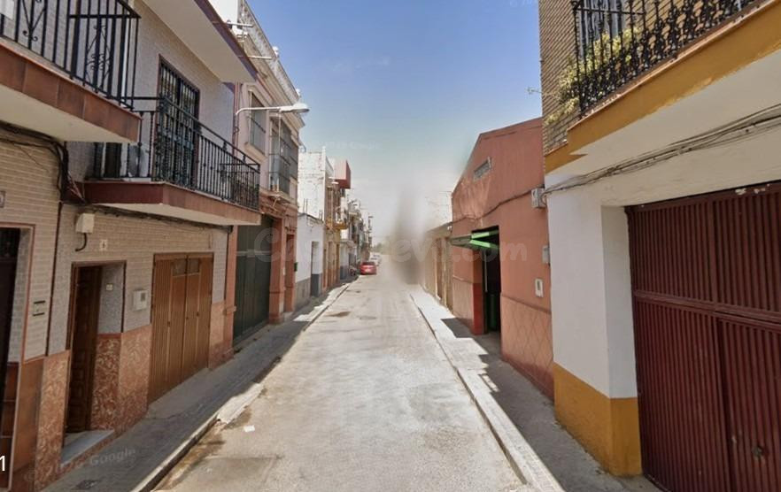 ADOSADO OCUPADO A LA VENTA EN TORREBLANCA - SEVILLA
