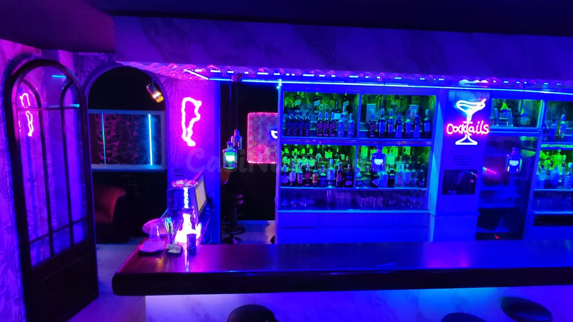 PUB MUSICAL EN TRASPASO, ENTRE EL CAMP NOU Y AVDA MADRID, BA