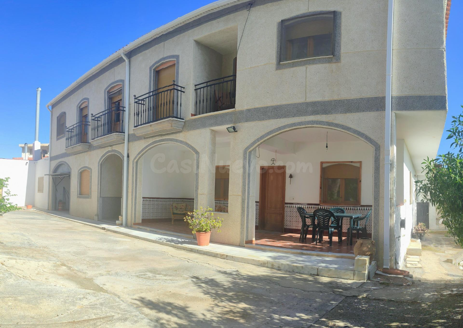 ESPECTACULAR CHALET EN FINES ( ALMERÍA) DE 6 habitaciones Y 