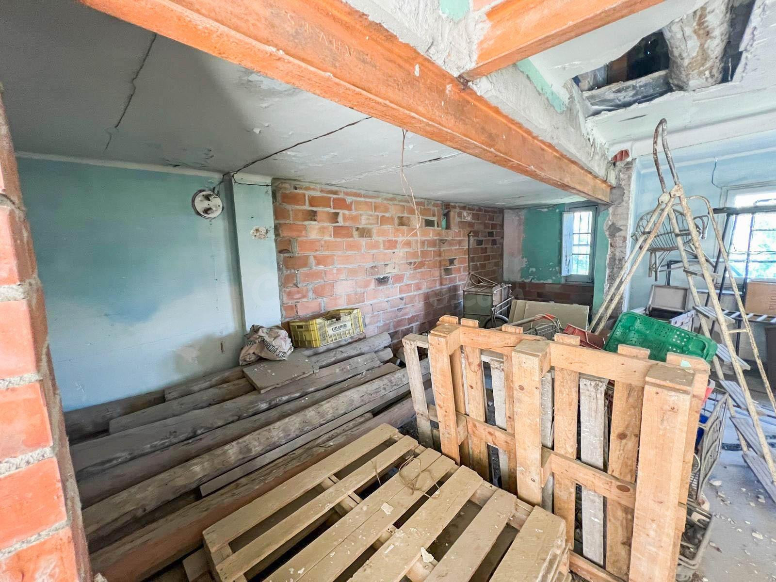 CASA DE PUEBLO A LA VENTA PARA REHABILITAR EN EL CENTRO DE E - foto 2