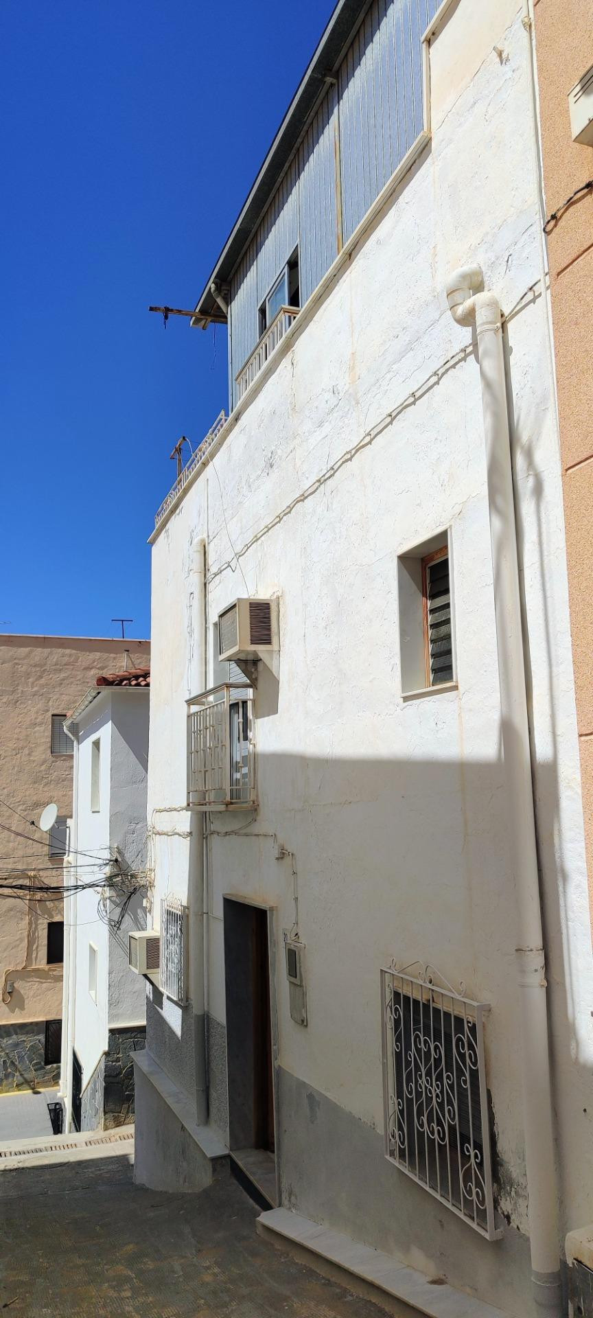 MACAEL ( ALMERÍA ). VIVIENDA DE 2 PLANTAS CON SEMISÓTANO , 3