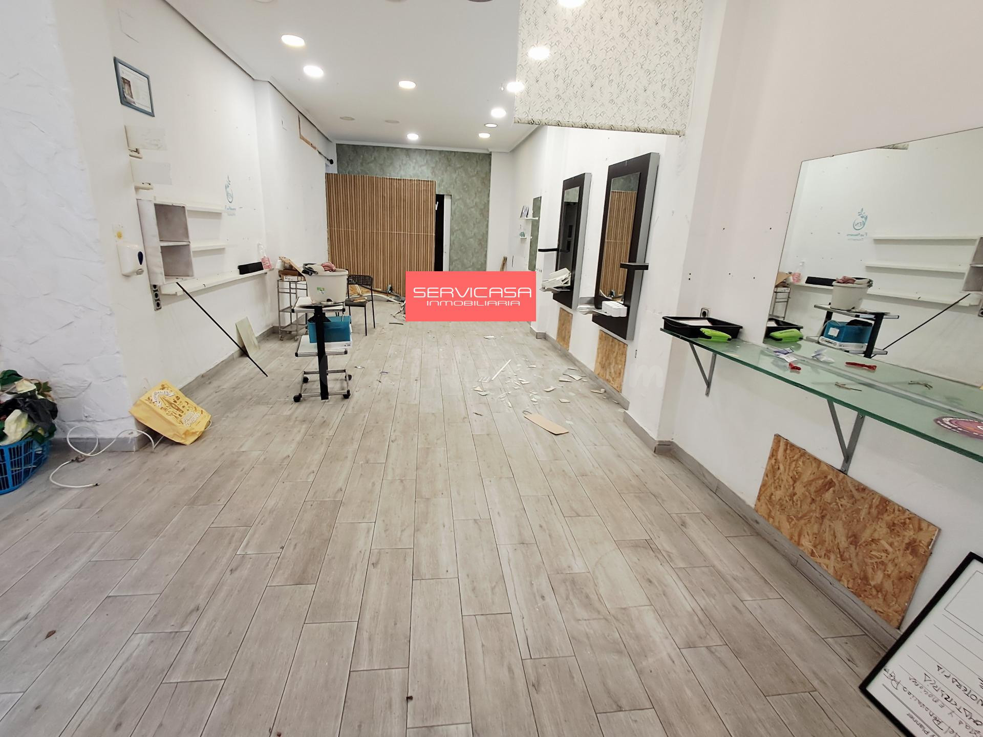 Se Alquila Amplio Local Comercial en Quart de Poblet