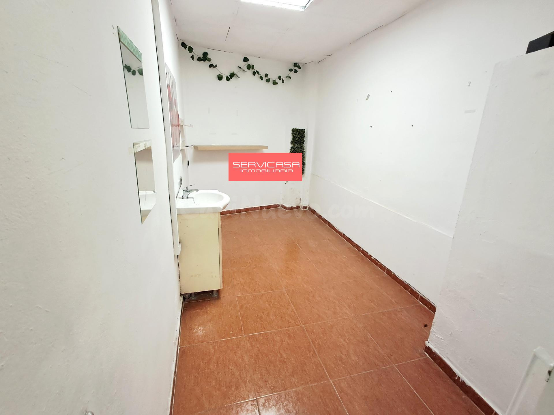 Se Alquila Amplio Local Comercial en Quart de Poblet - foto 3
