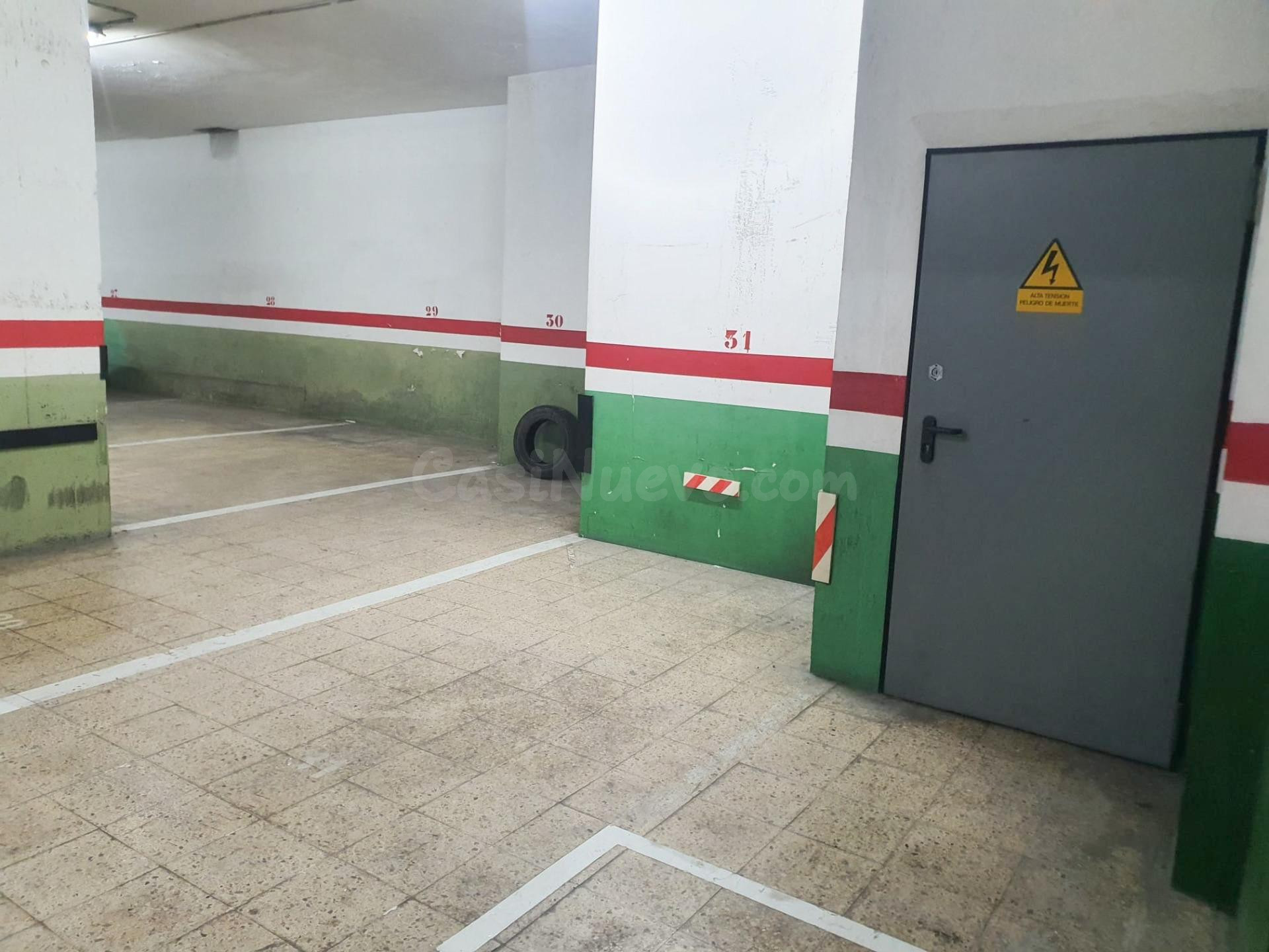 TRASTERO + PARKING PARA COCHE EN PARC I LA LLACUNA - BARCELO - foto 2