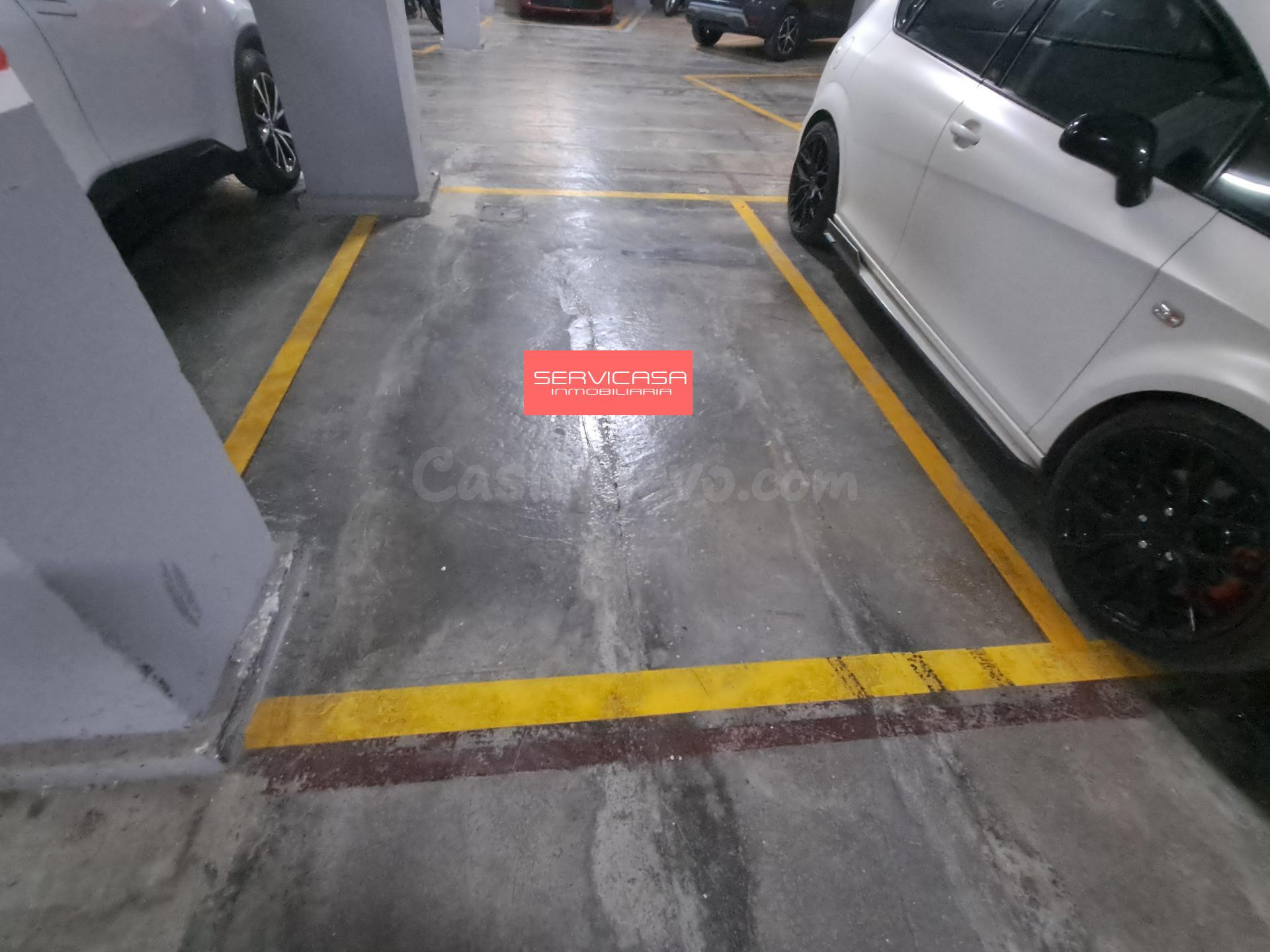 Se vende Garaje para coche pequeño o moto