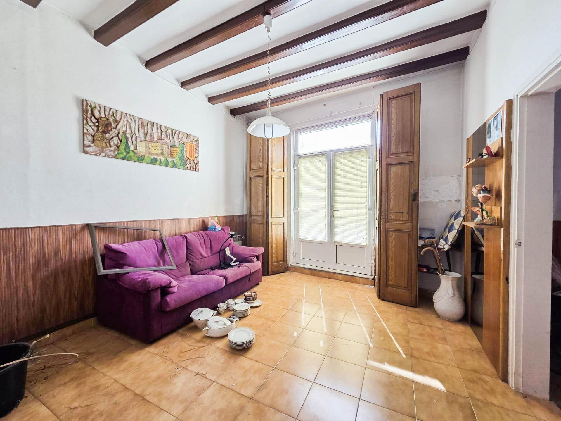 Casa con gran potencial en venta en El Papiol – ideal para r - foto 4