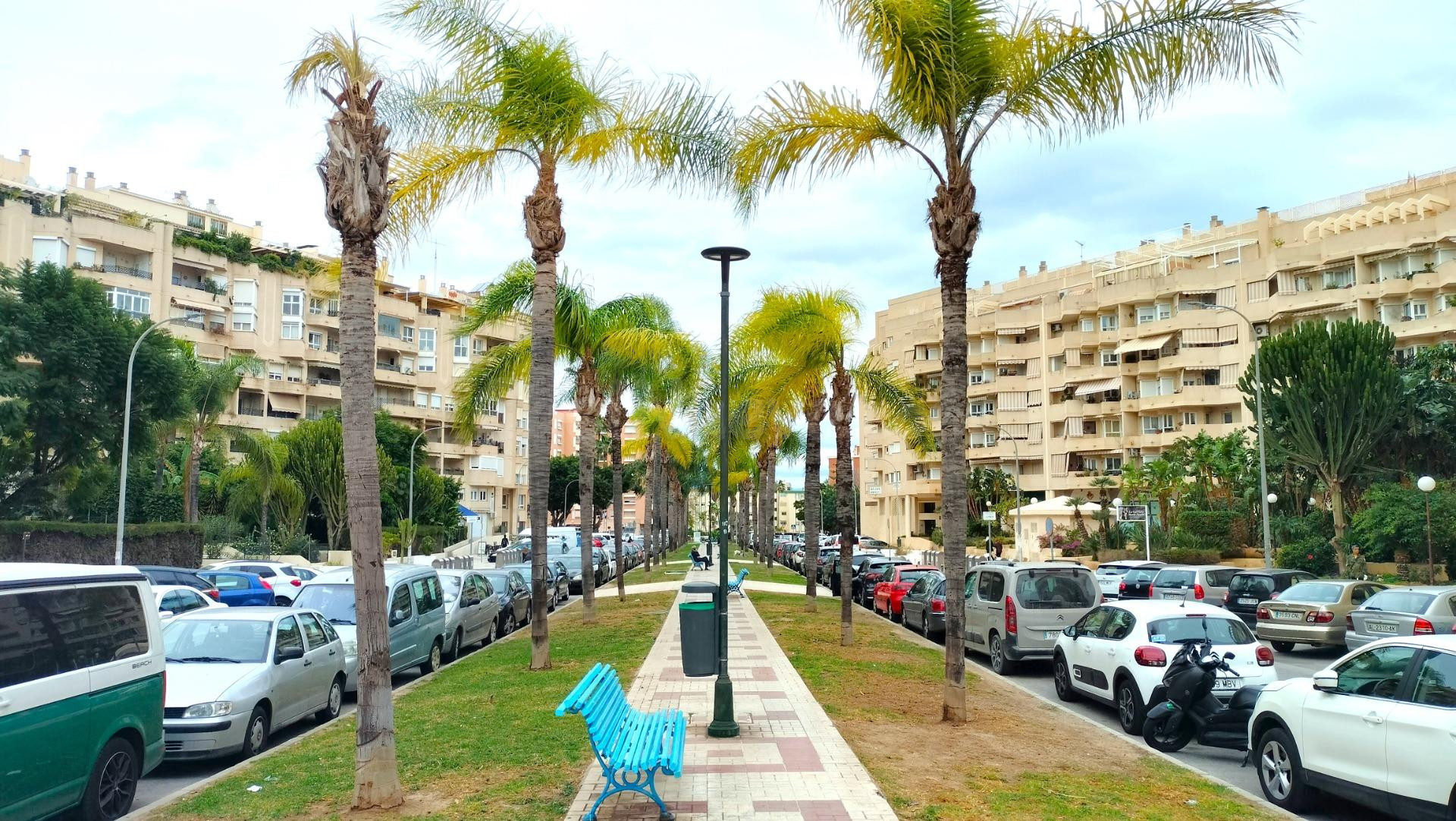 ️ AMPLITUD Y CONFORT EN EL CENTRO DE TORREMOLINOS ️ - foto 4