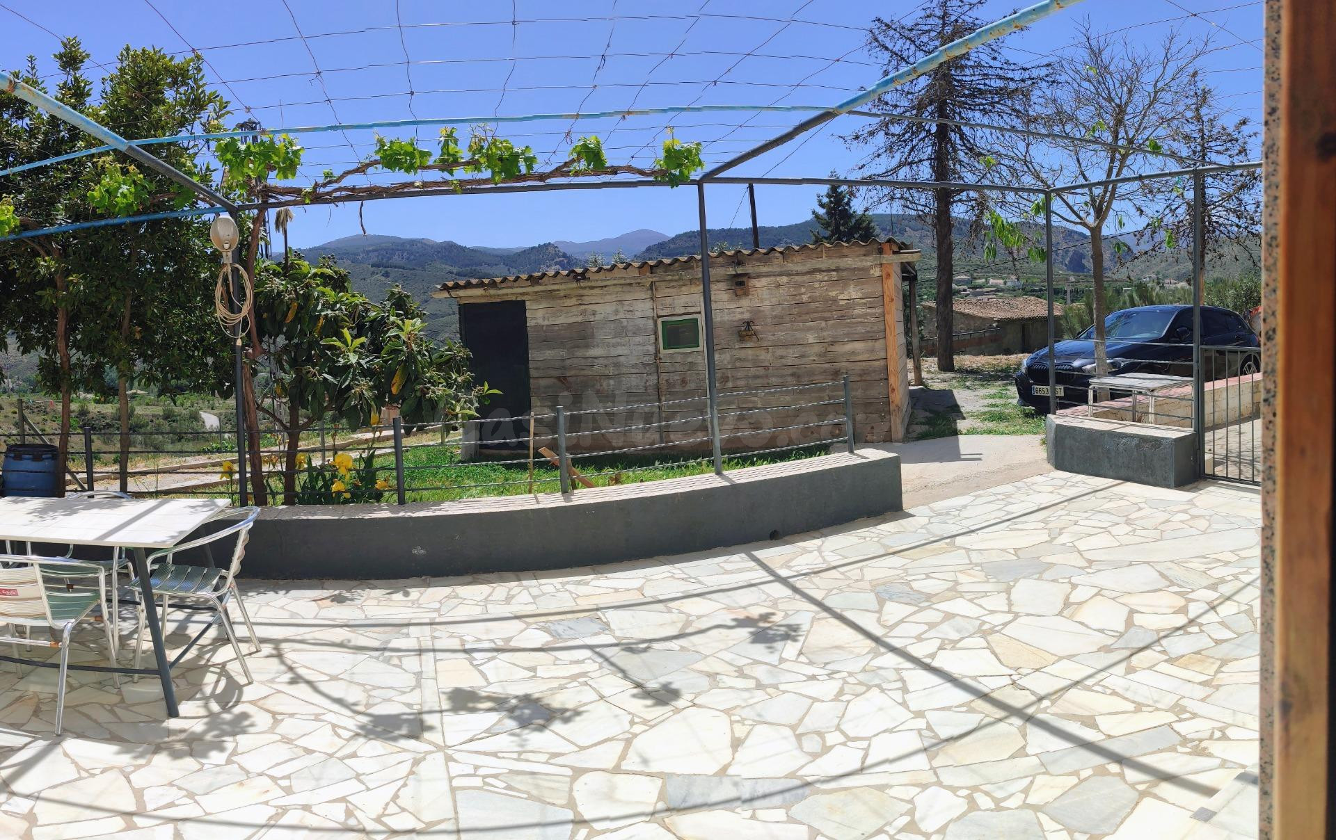 CASA DE CAMPO CON POSIBILIDADES DE DOBLE VIVIENDA EN ENTORNO - foto 4