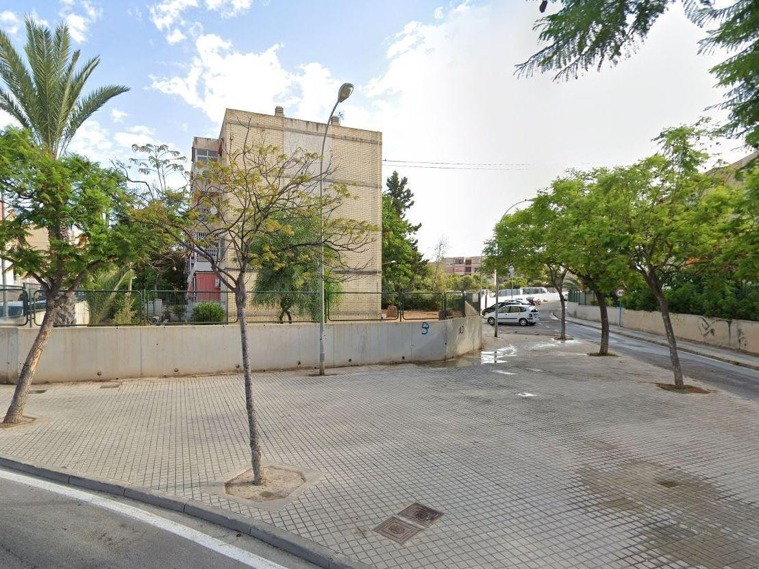 Piso en venta en zona Joan XXIII de Alicante - ACTUALMENTE A