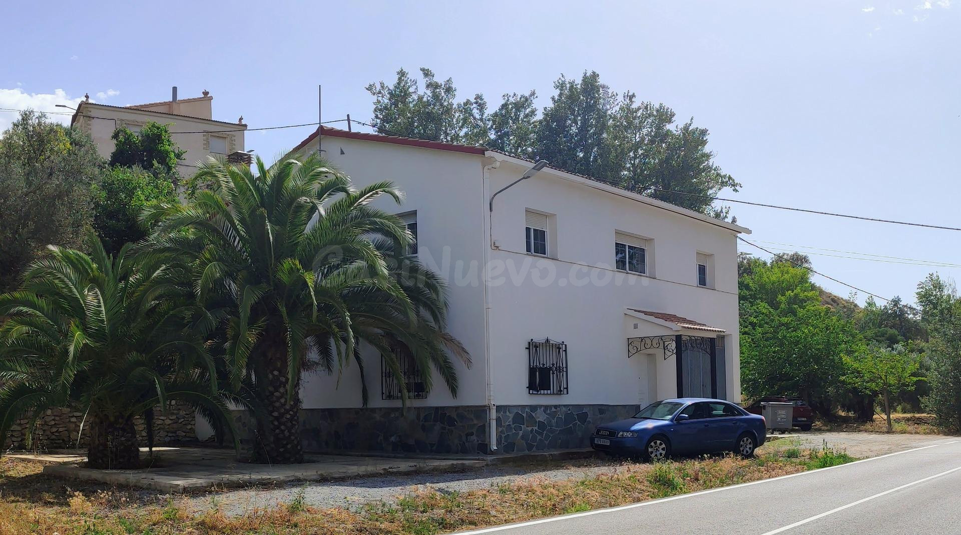 EN SERÓN , ALMERÍA. VENTA DE CASA CON 4 DORMITORIOS Y PLANTA