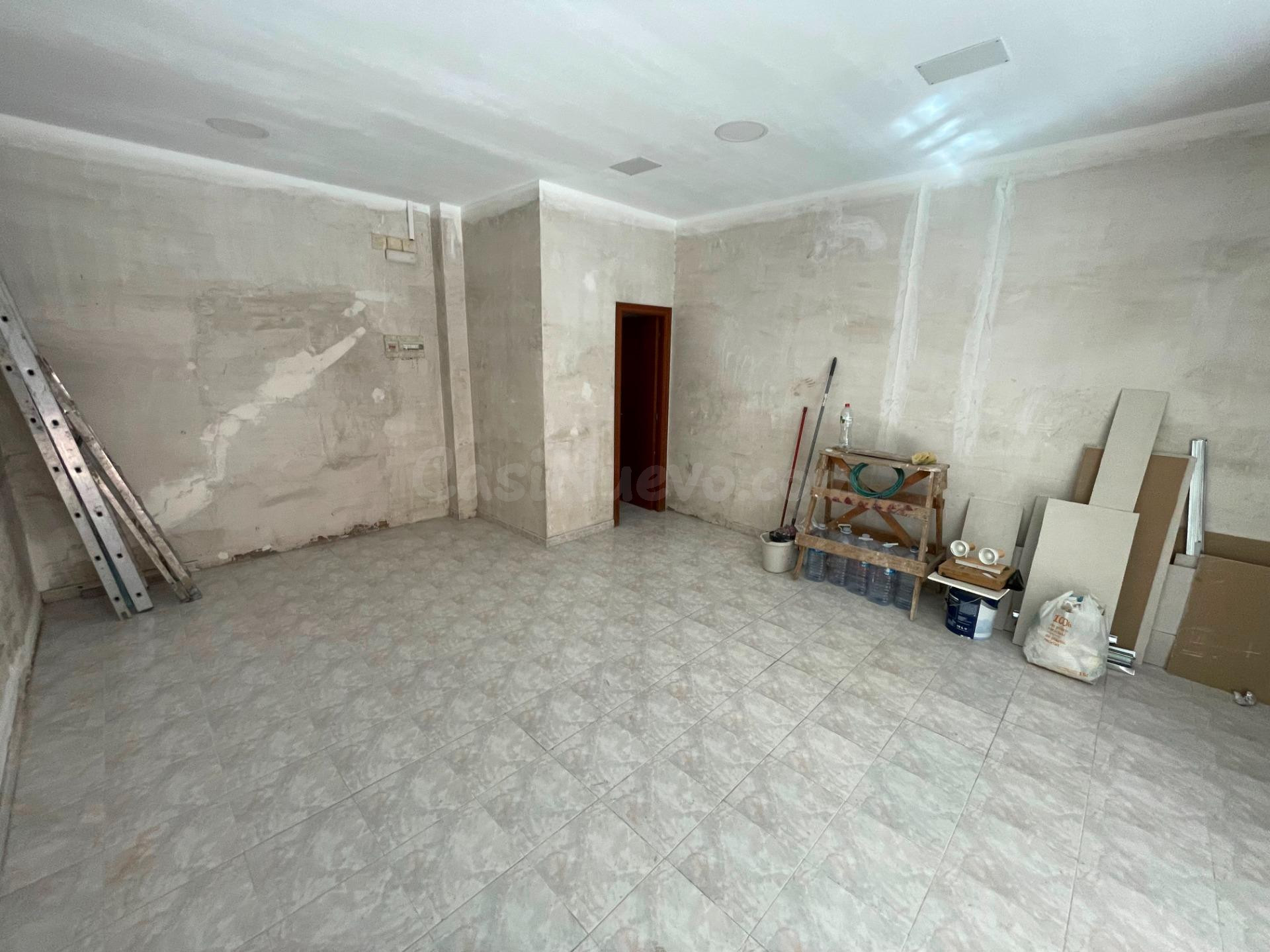 LOCAL EN VENTA EN EL CENTRO DE OLESA DE MONTSERRAT - foto 4