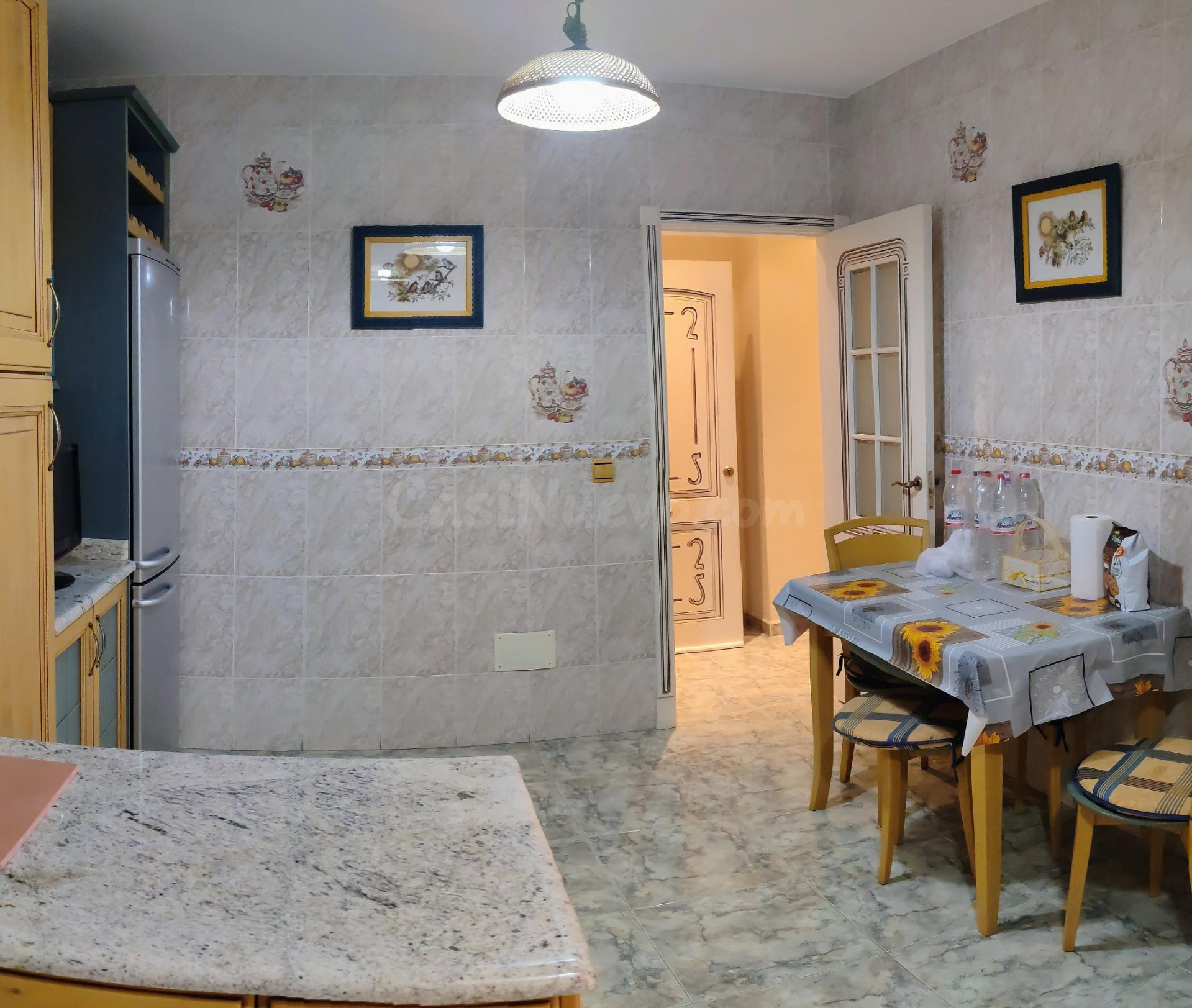 GRAN OPORTUNIDAD: CASA CON 3 DORMITORIOS, GARAJE Y PATIO EN  - foto 4
