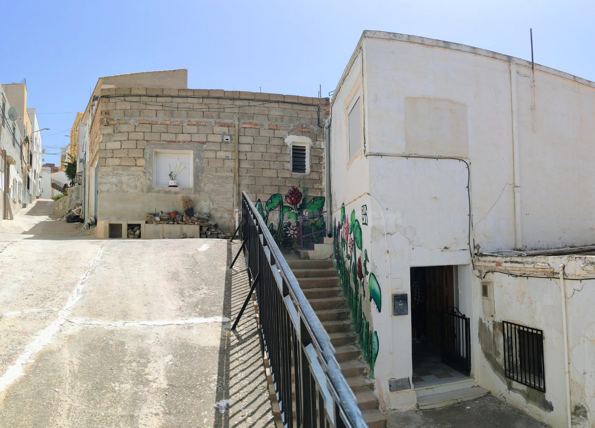 CASA DE 2 PLANTAS EN MACAEL , ALMERÍA, CON POSIBILIDAD DE 2 