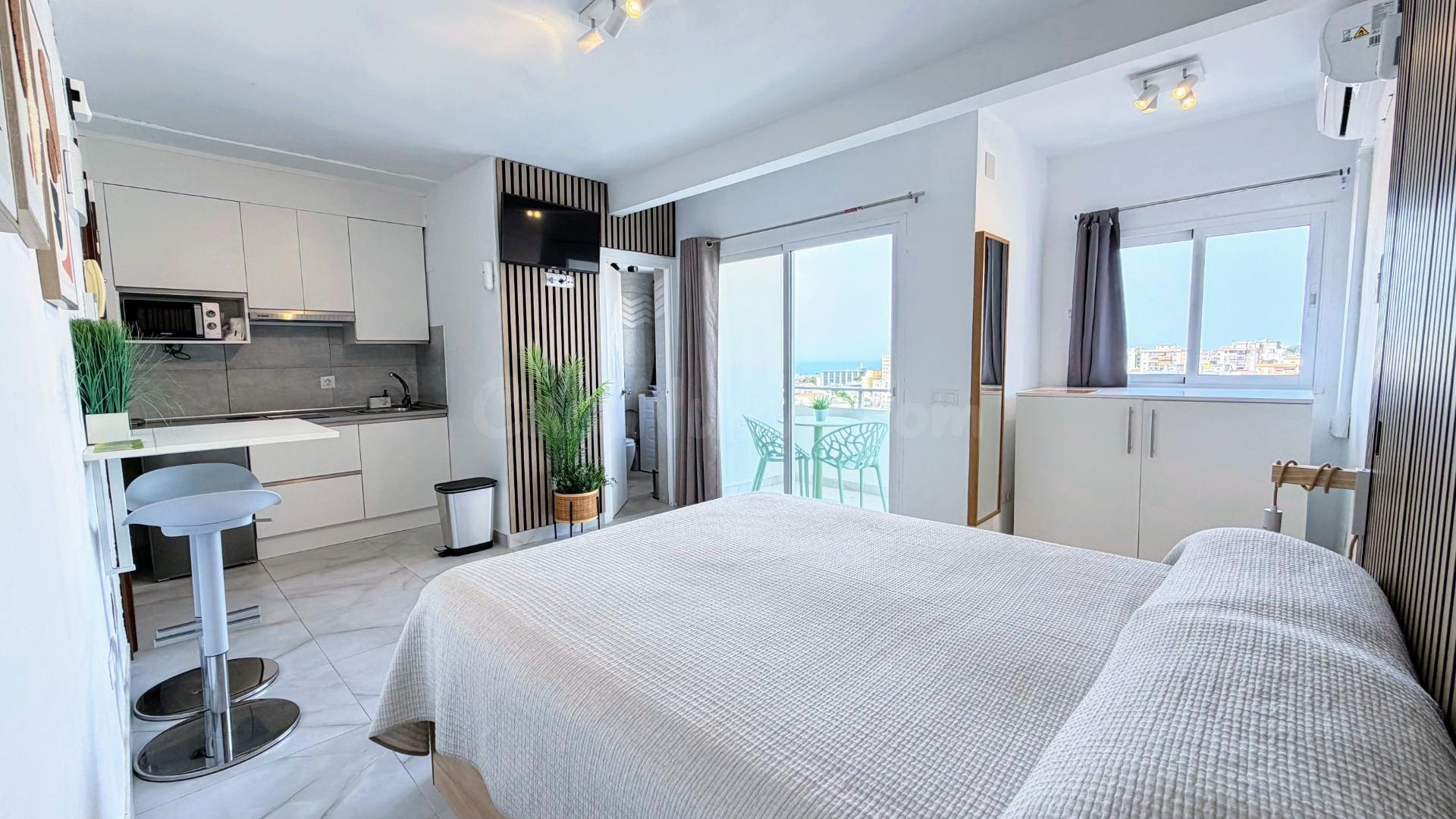 Estudio Reformado con Vistas al Mar en Torremolinos ✨ - foto 3