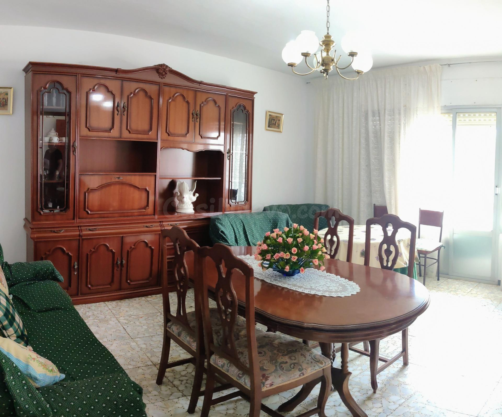 CASA AMPLIA Y LUMINOSA CON 2 PLANTAS INDEPENDIENTES Y GARAJE - foto 3