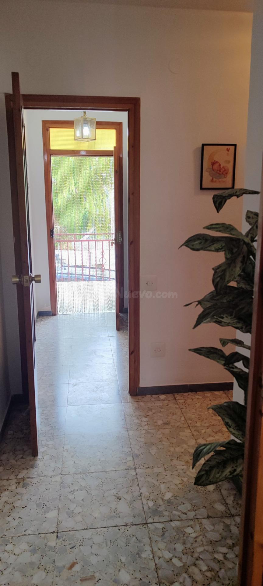 CASA AMPLIA Y LUMINOSA CON 2 PLANTAS INDEPENDIENTES Y GARAJE - foto 5