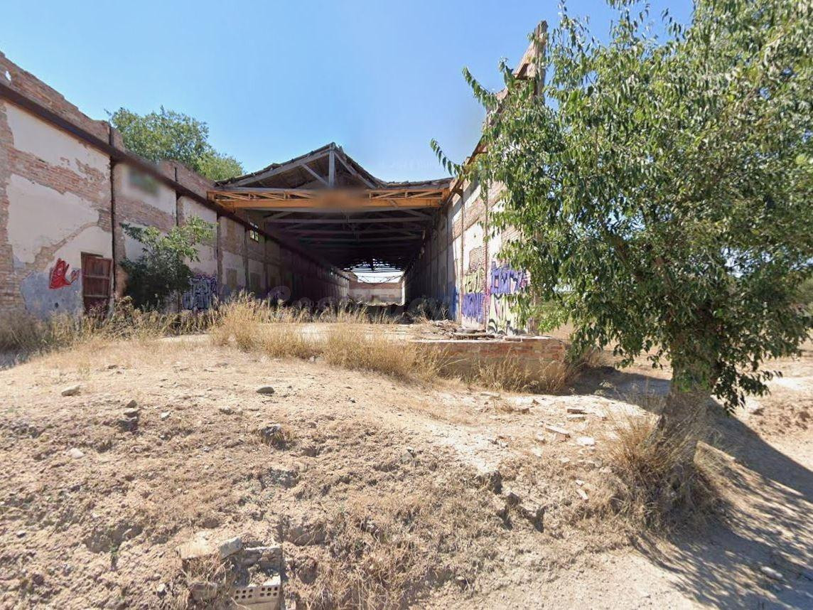 COMPLEJO DE TERRENOS Y EDIFICACIONES EN VENTA O ALQUILER JUN - foto 2
