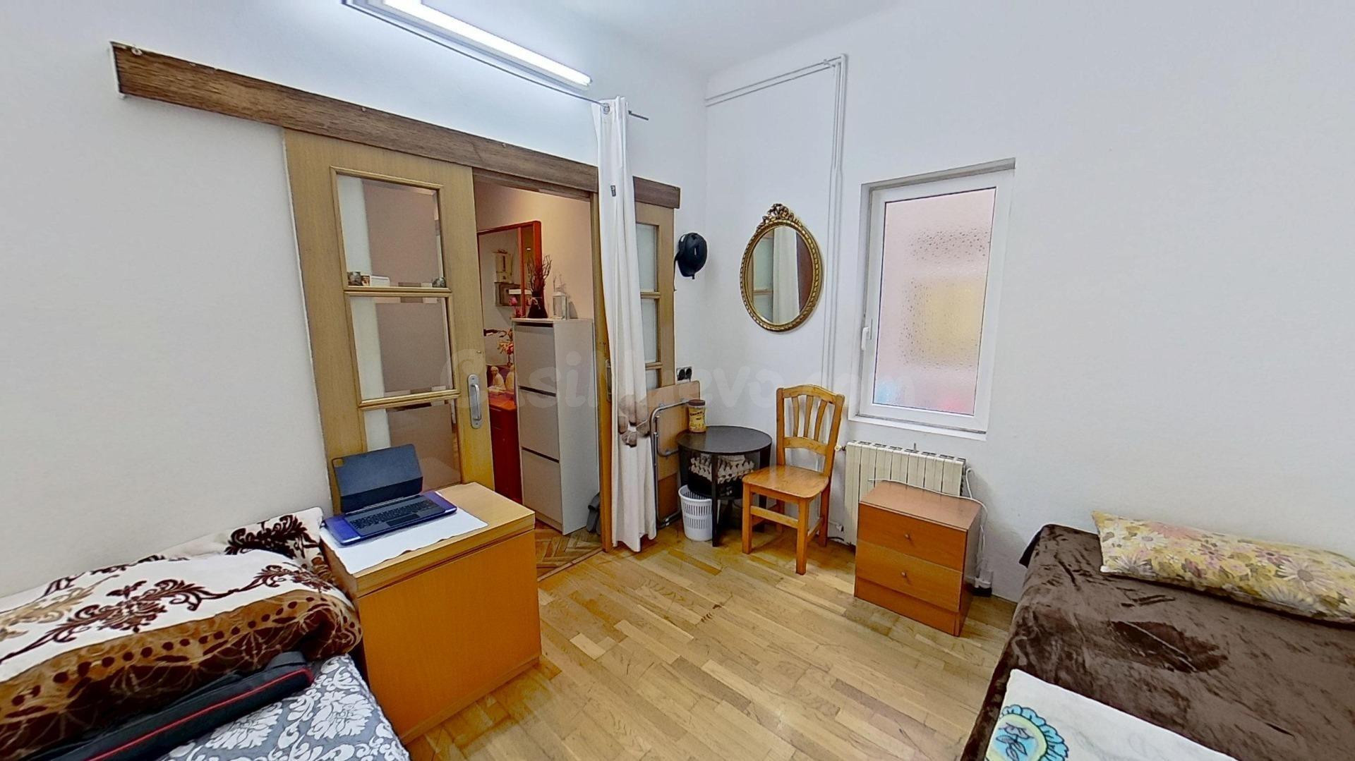 Piso luminoso con 3 habitaciones dobles. - foto 4