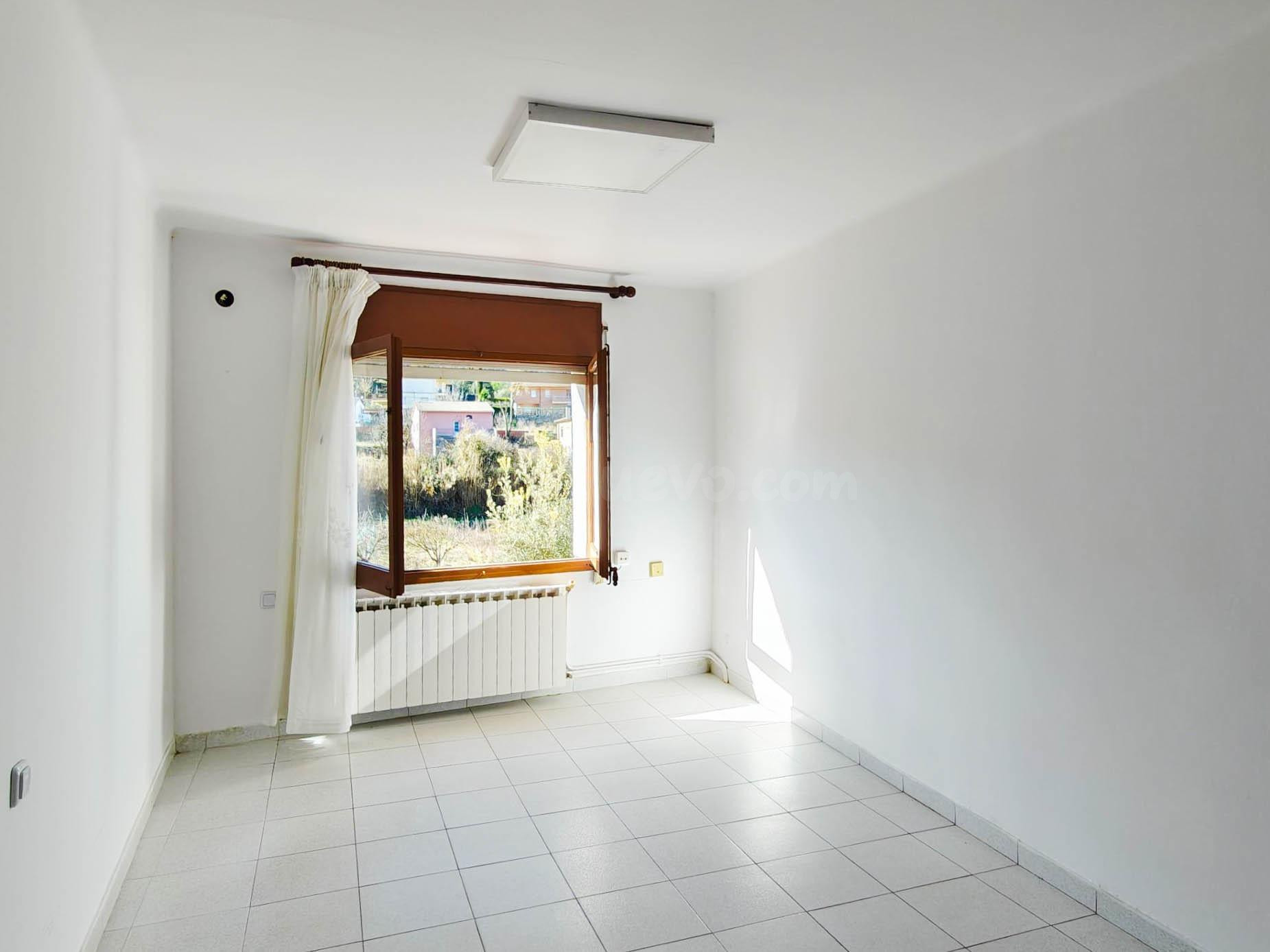 CASA DE PUEBLO ADOSADA EN Monistrol de Calders – ENCANTO RUR