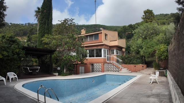 Son tres parcelas!! Posibilidad construir otra casa.