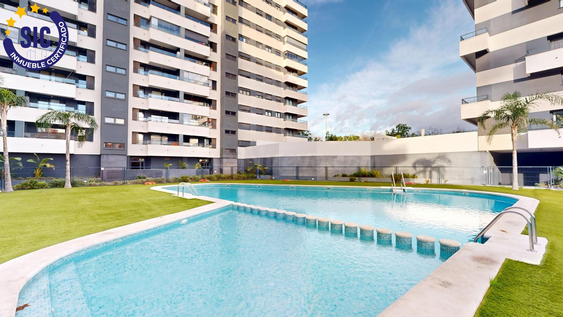 94 m2 DE TERRAZA PARA VIVIR VALENCIA DE OTRA MANERA | Reside