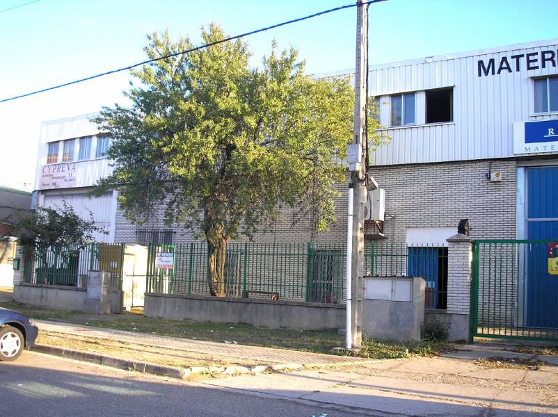 Nave industrial en alquiler - Poligono San Cristobal