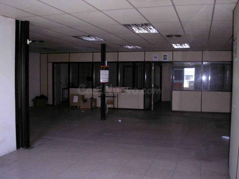 Nave industrial en alquiler - Poligono San Cristobal - foto 3
