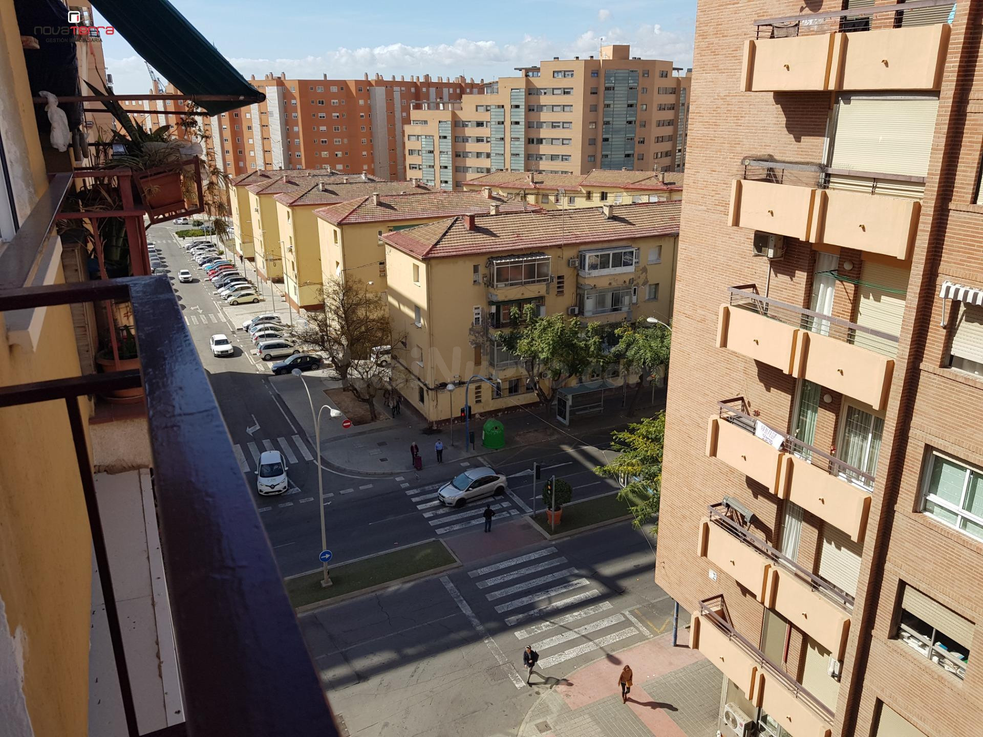 Se alquila piso amueblado con ascensor en Benalua - foto 4