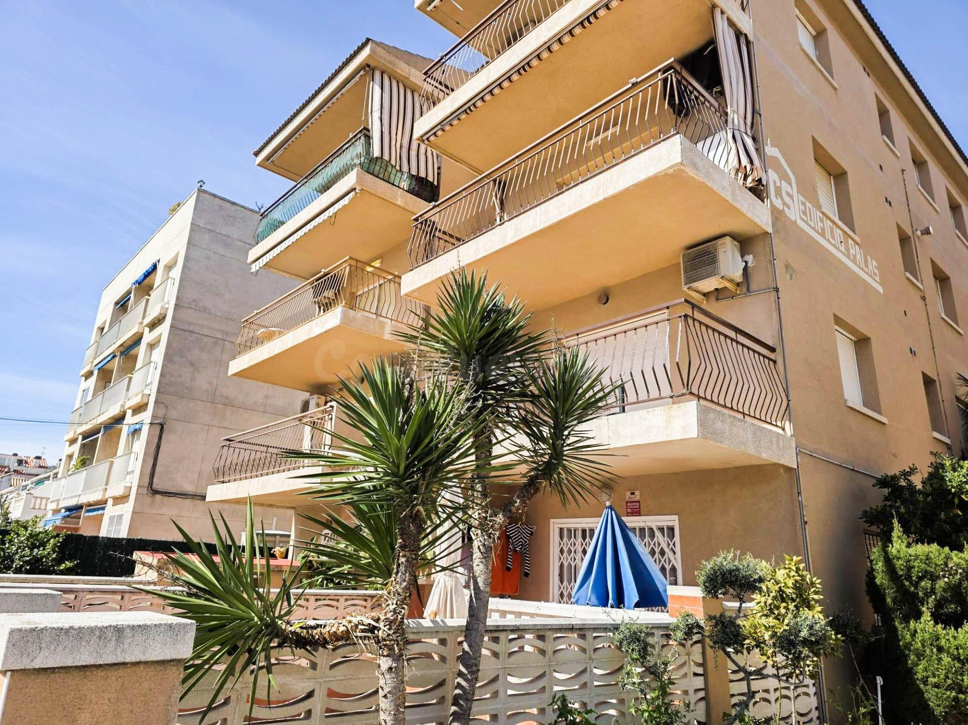 BONITO APARTAMENTO EN VENTA A 50 METROS DEL MAR EN Cunit