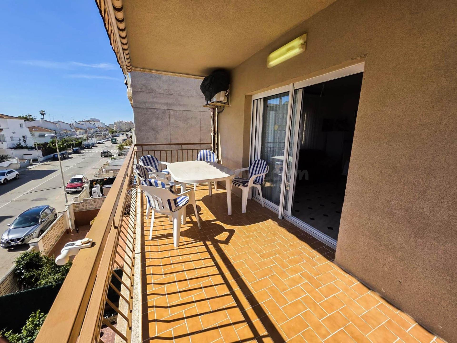 BONITO APARTAMENTO EN VENTA A 50 METROS DEL MAR EN Cunit - foto 3