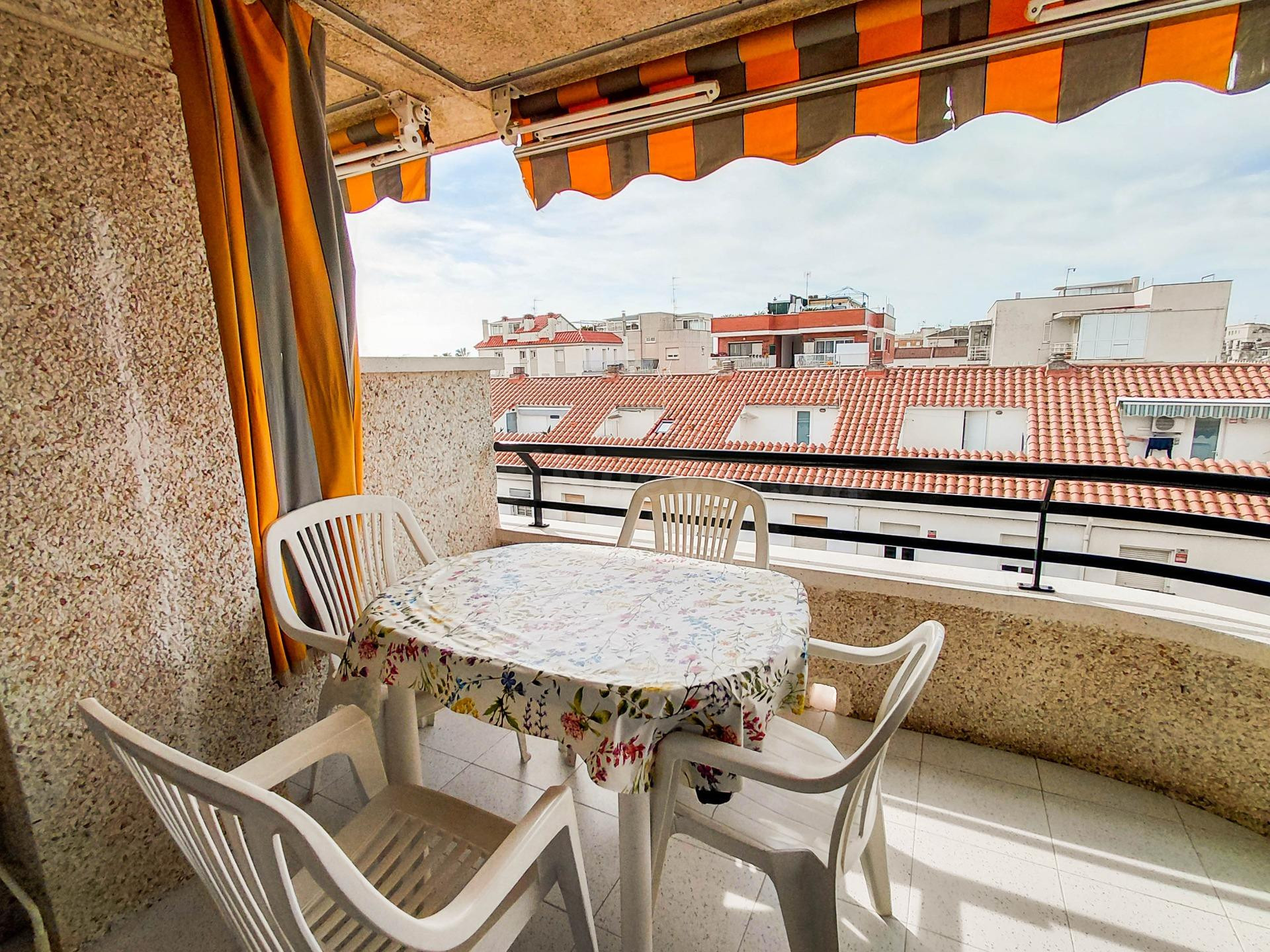 PISO DE 3 habitaciones CON PARKING Y VISTAS AL MAR – Cunit - foto 2