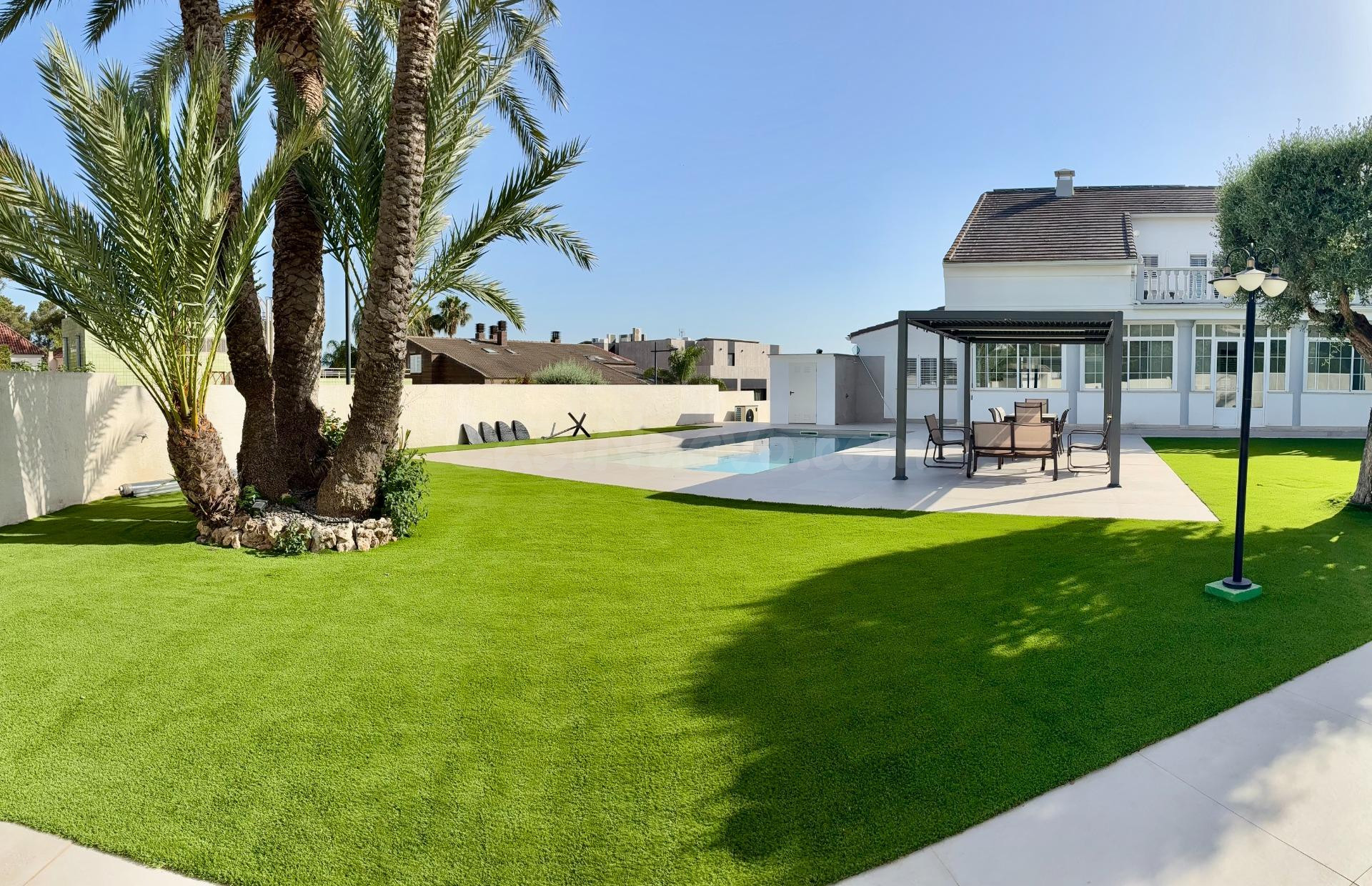 UNA RESIDENCIA CONCEBIDA PARA TRASCENDER, contemporánea de l - foto 2