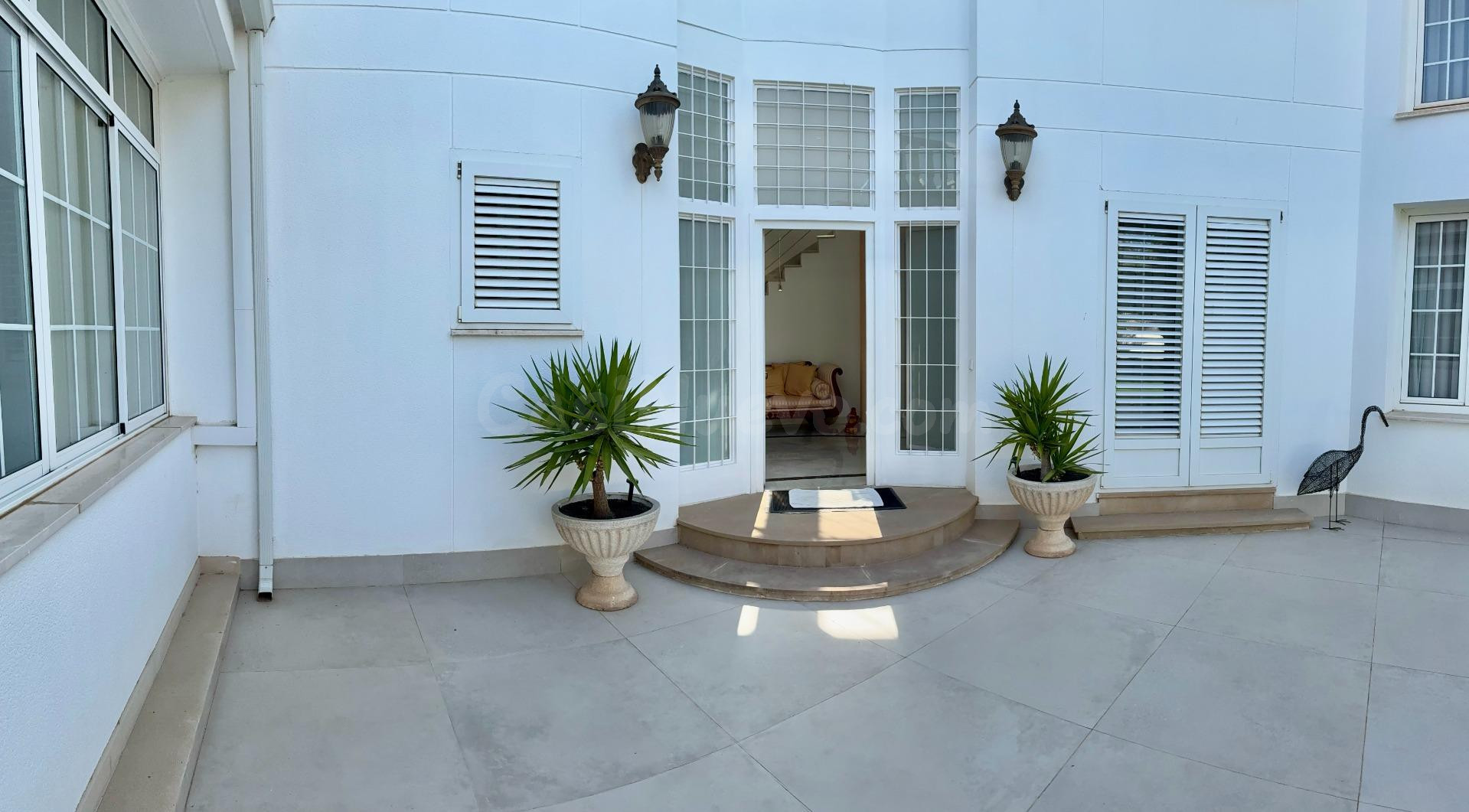 UNA RESIDENCIA CONCEBIDA PARA TRASCENDER, contemporánea de l - foto 4