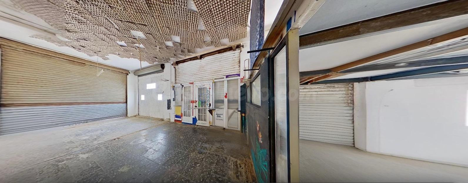 Local comercial en El Cabanyal · 173 M2 PARA IMAGINAR UN PRO - foto 2