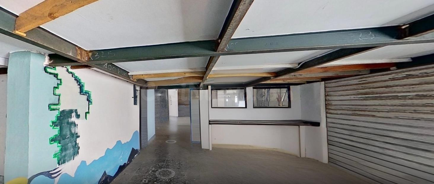 Local comercial en El Cabanyal · 173 M2 PARA IMAGINAR UN PRO - foto 4