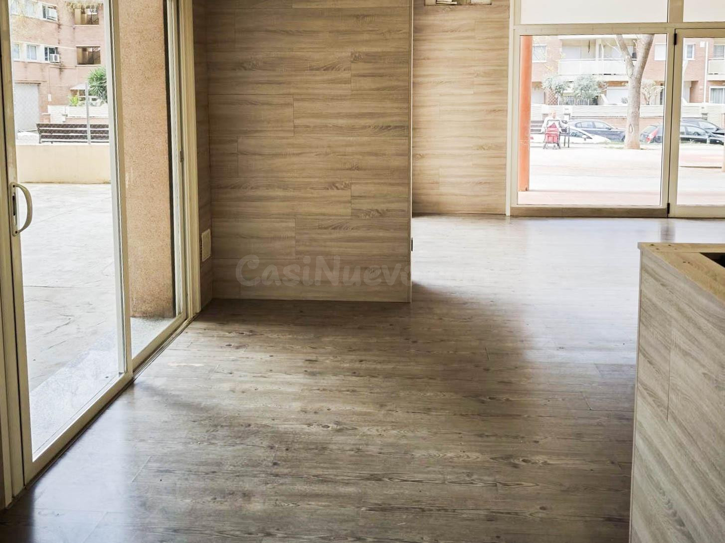 Local comercial en alquiler con gran terraza en Els Closos,  - foto 5