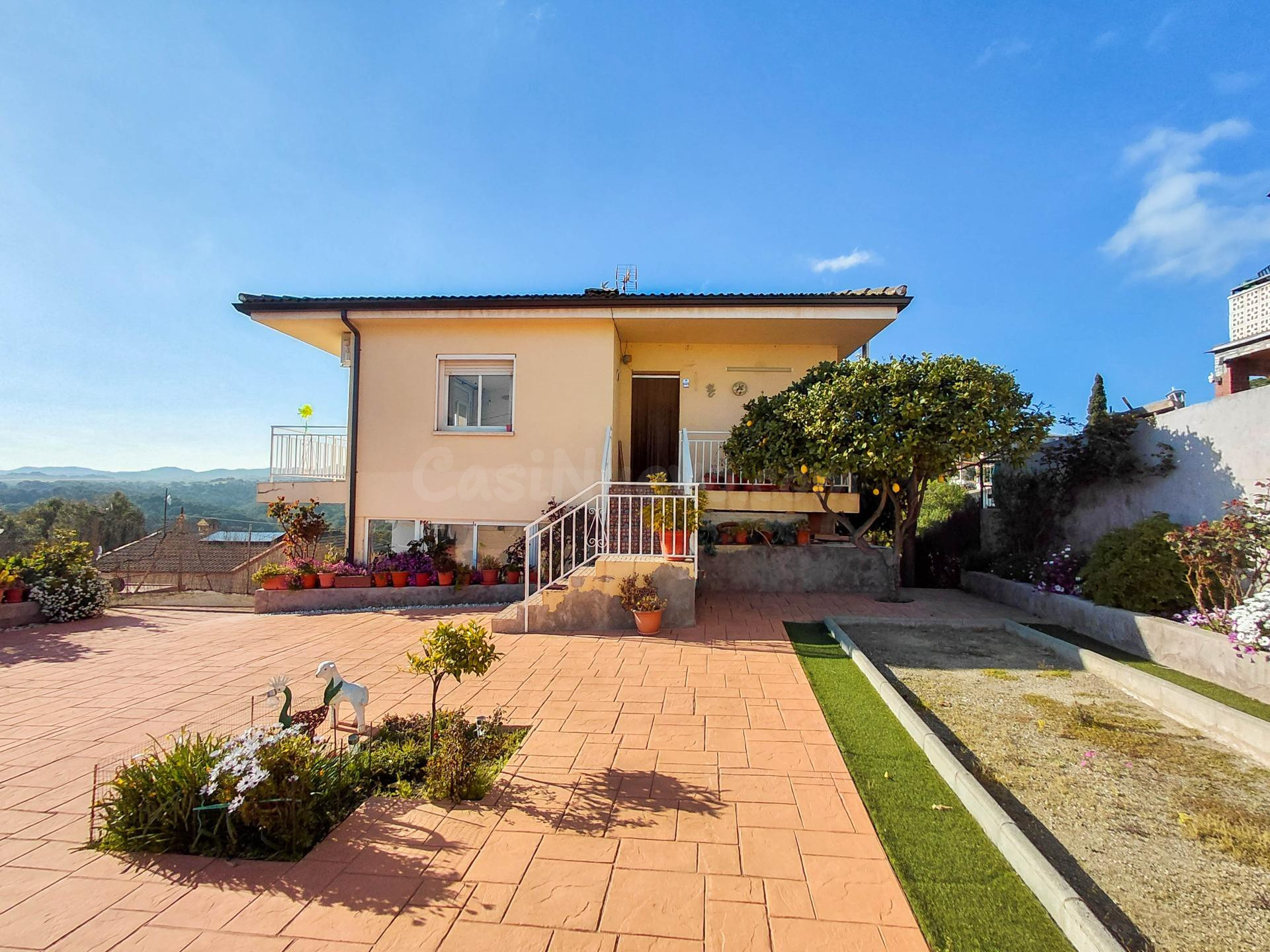 CASA A 4 VIENTOS CON VISTAS PANORÁMICAS EN SERRA ALTA – ENTO