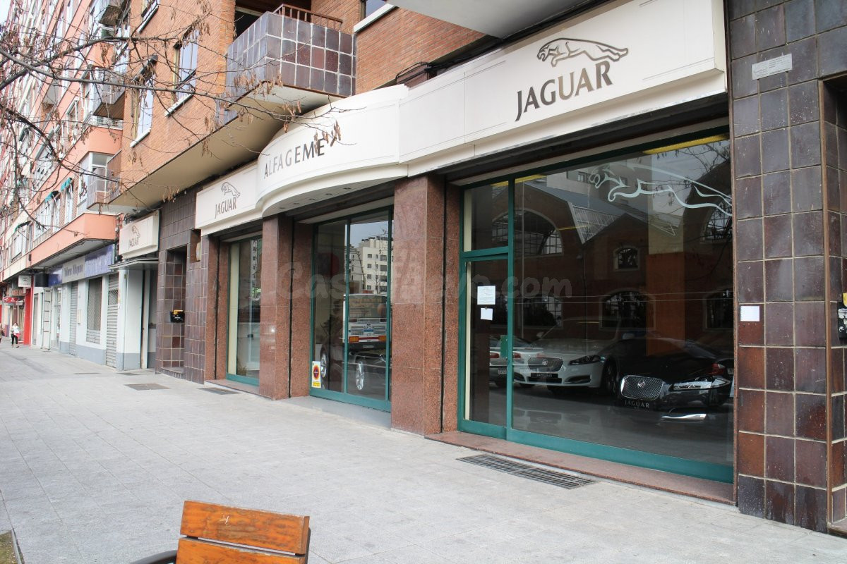 Local comercial 2000m² en venta - Arco de Ladrillo