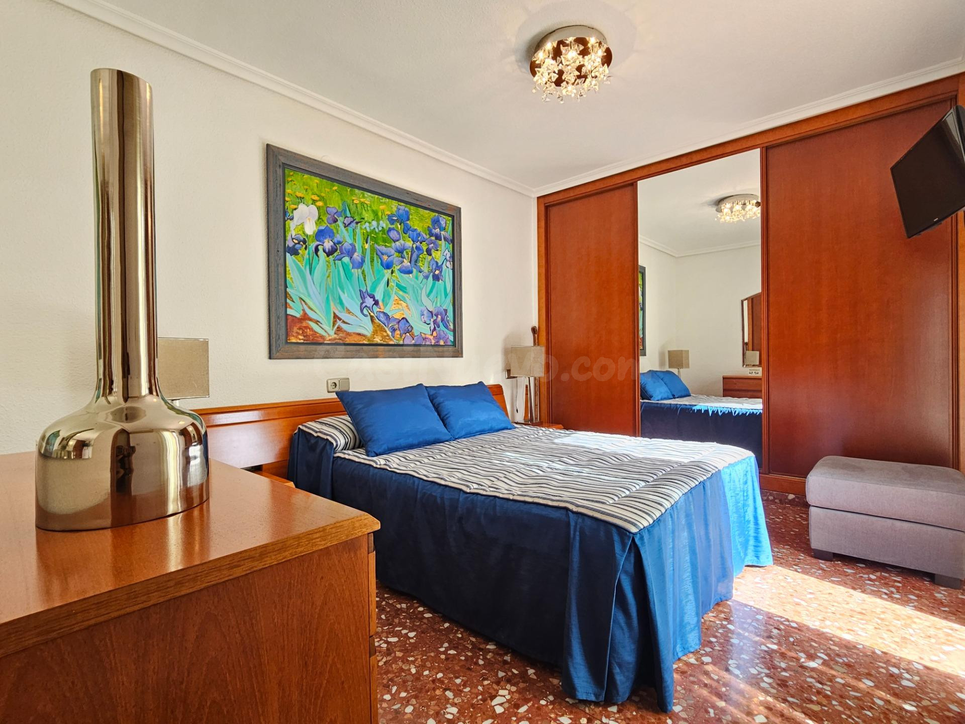 Piso de 3 dormitorios con terraza y garaje en San Vicente de - foto 3