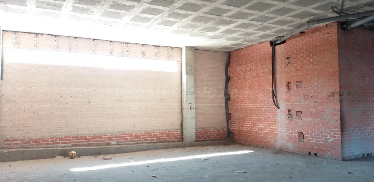 Amplio Local en Alquiler o Venta en Pinar de Jalón, Valladol - foto 3