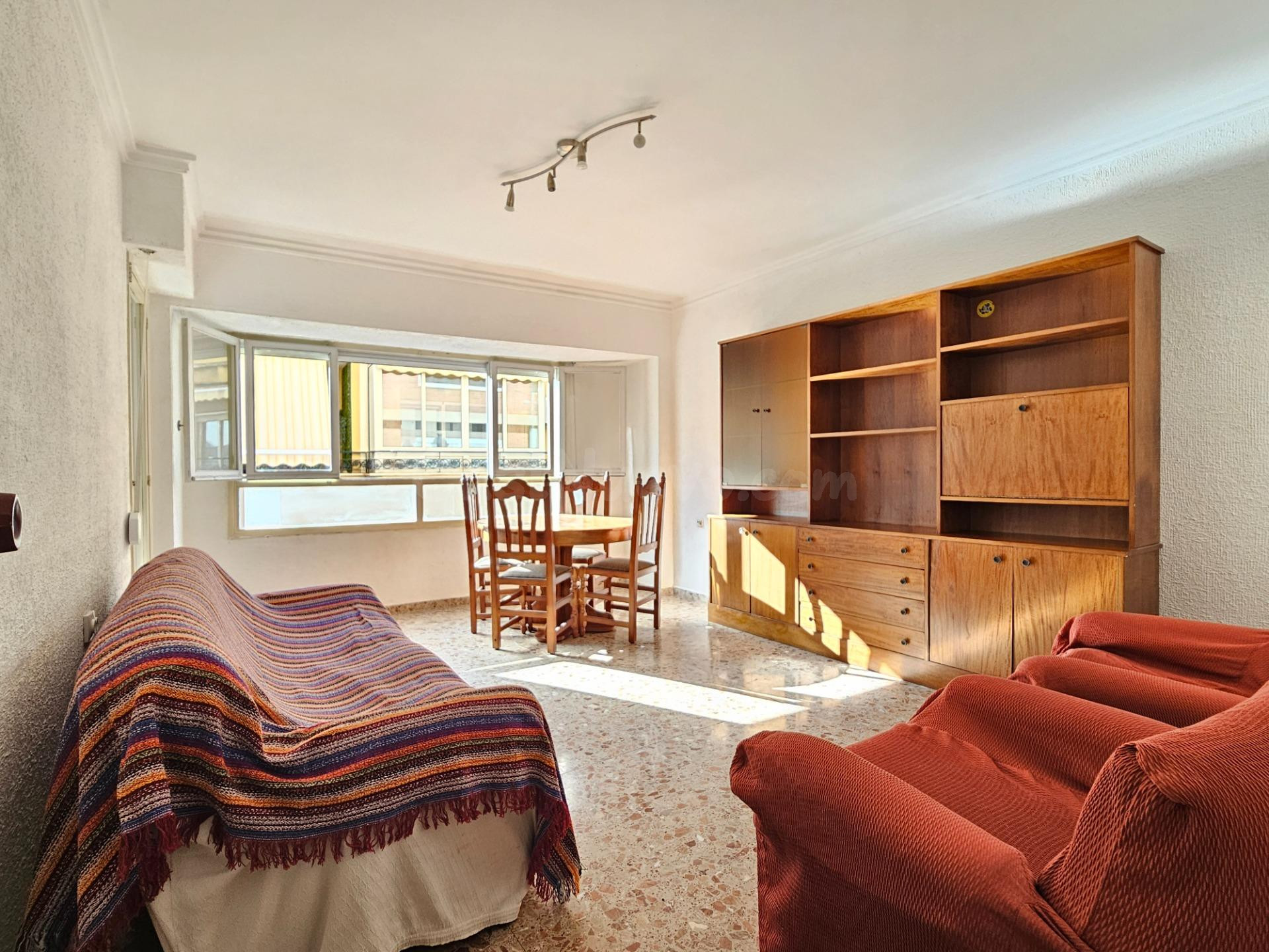 PISO PARA ESTUDIANTES DE 4 habitaciones EN EL CENTRO DE SAN  - foto 4
