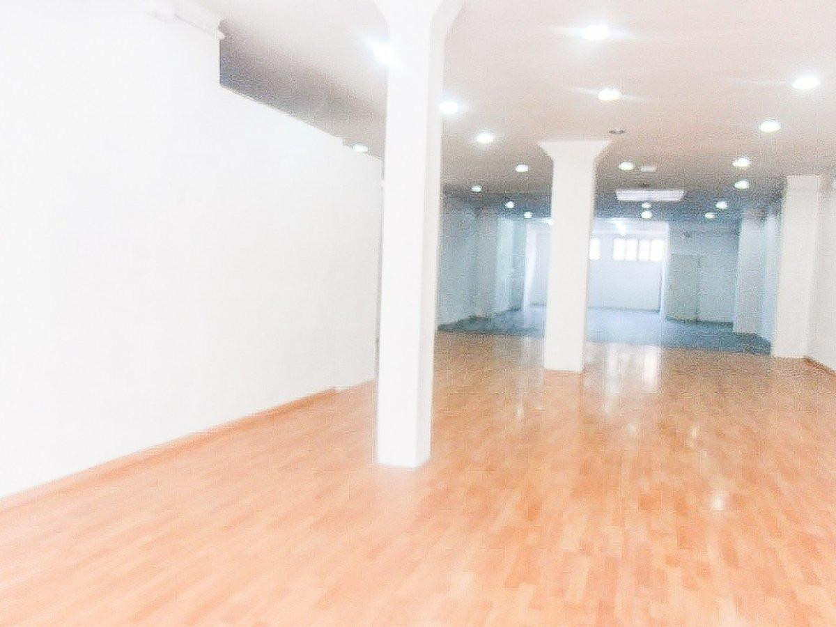Local diáfano en venta, Sabadell, zona  Creu de Barbera - foto 5
