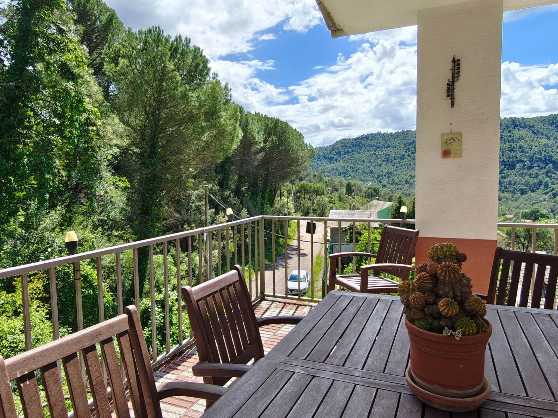 CASA UNIFAMILIAR, CON DOS VIVIENDAS, EN VENTA A 4 VIENTOS, C - foto 2