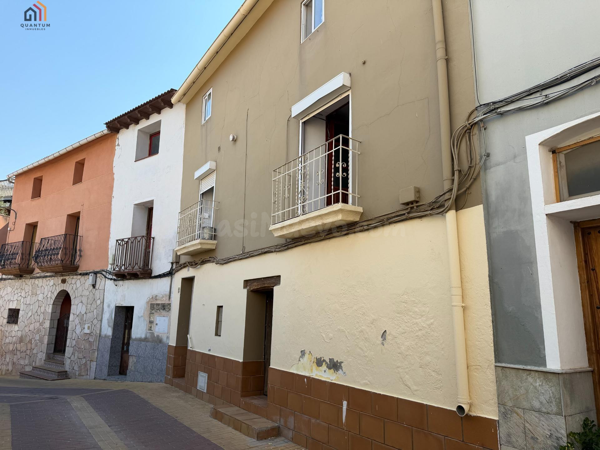 CASA EN CHIPRANA