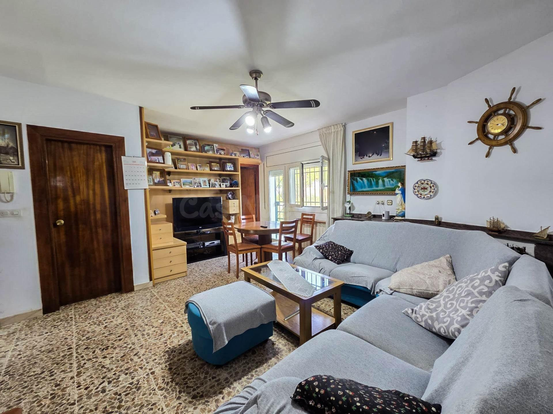 CASA CON PISCINA EN VENTA EN LA URBANIZACIÓN RIVES BLAVES DE - foto 5