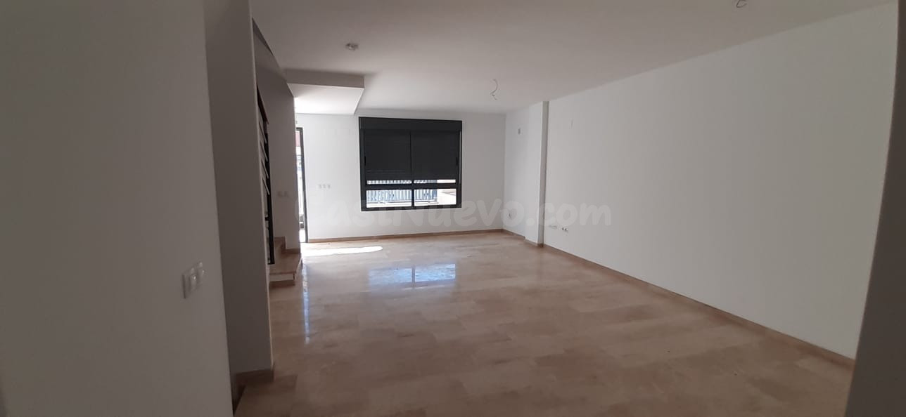 Adosado 4 habitaciones 325m² en venta - Lledó - foto 2