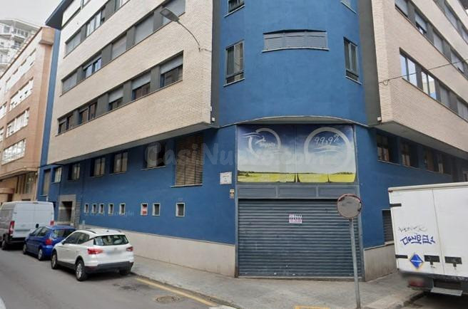 Local comercial 950m² en venta - Este