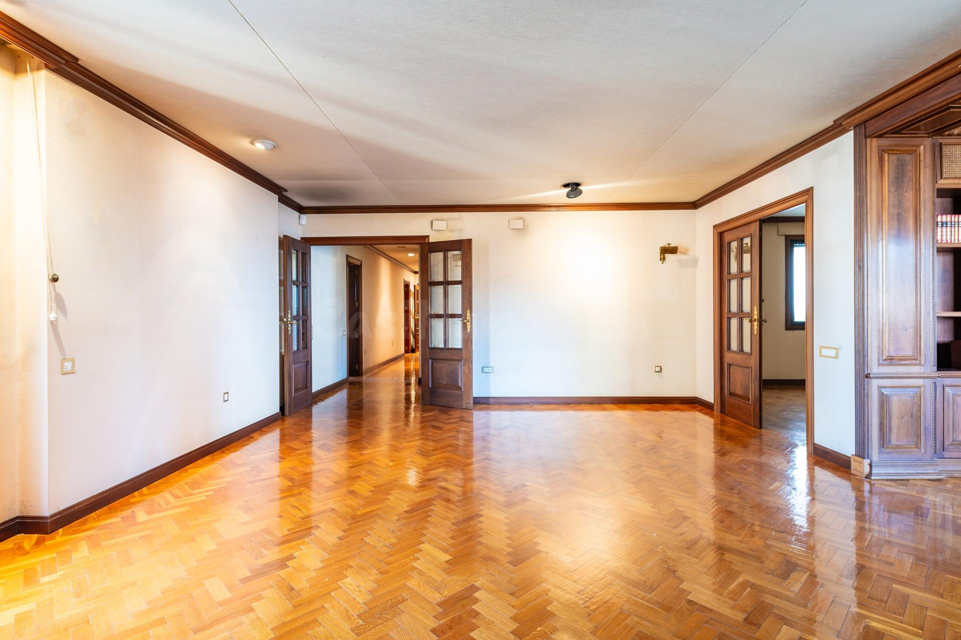 Piso 5 habitaciones 285m² en venta - Centro - foto 4