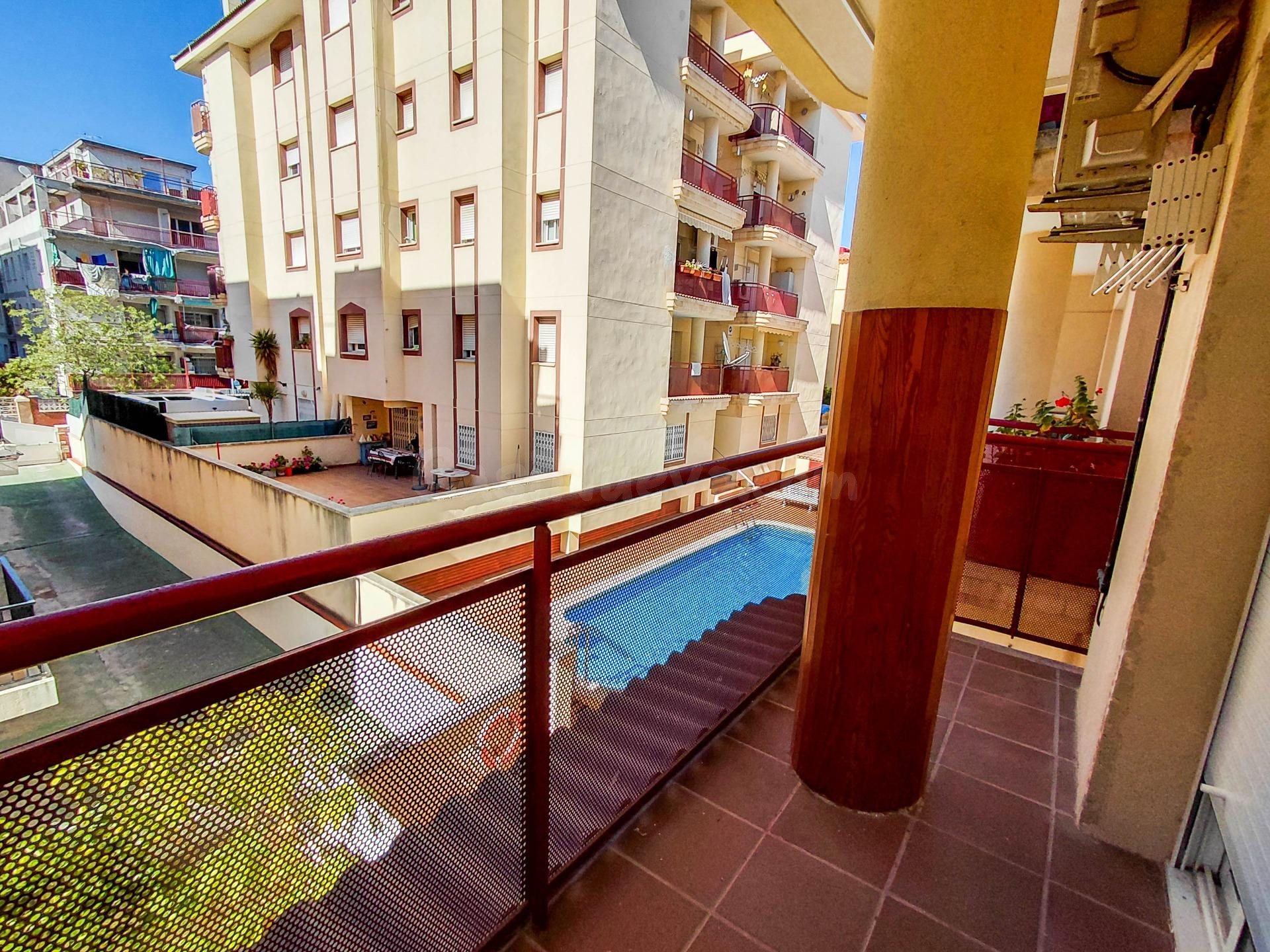 PISO DE 3 habitaciones CON PISCINA 2 BAÑOS Y ASCENSOR  EN SEGUR DE CALAFELL - foto 4